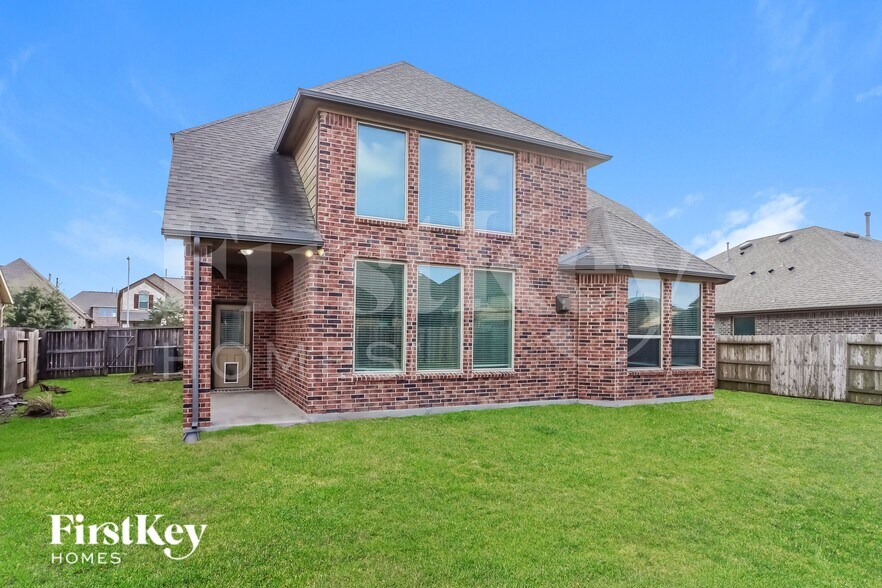 Building Photo - 9743 Stratton Ridge Dr