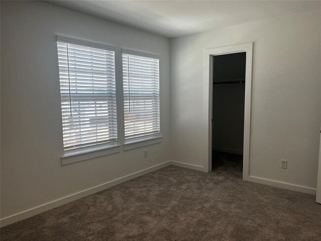 Building Photo - 424 Bristlecone Bend