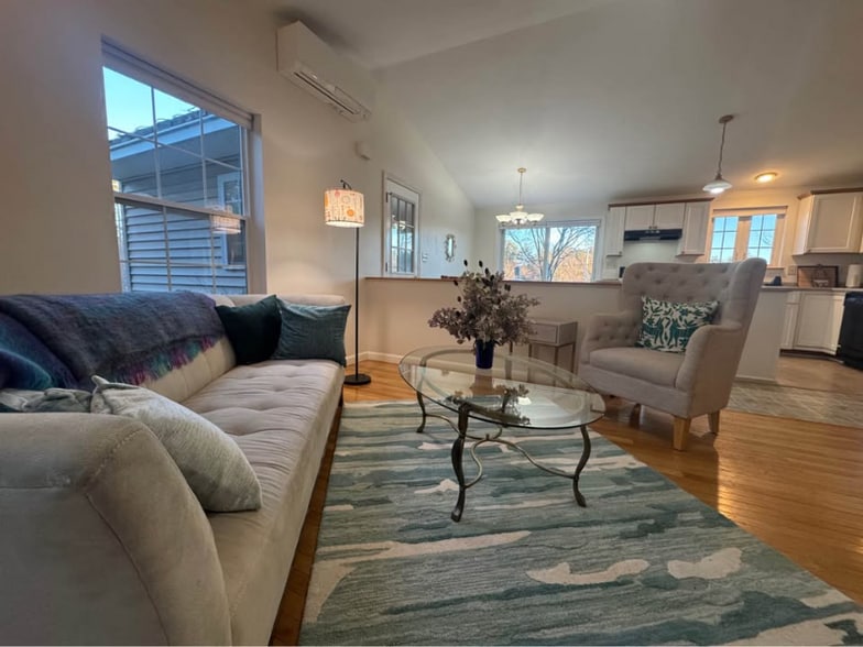 Building Photo - 129 Lawrence Rd