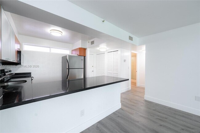 Building Photo - 650 NE 64th St