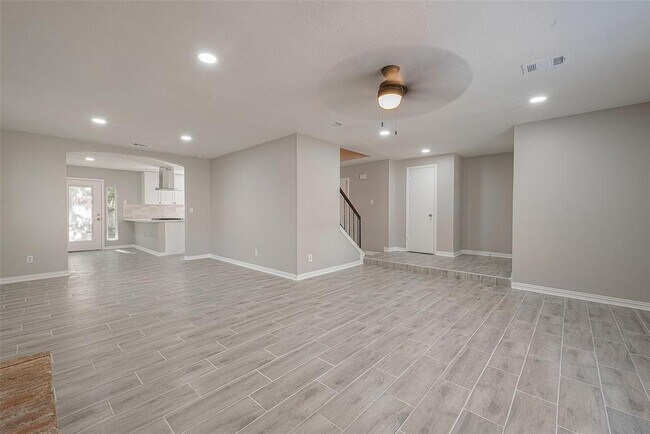 Building Photo - 6 N Waxberry Rd