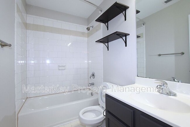 Building Photo - 309 Glaston Ct