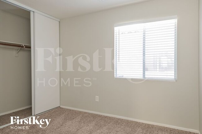 Building Photo - 664 Moonlight Mesa Dr