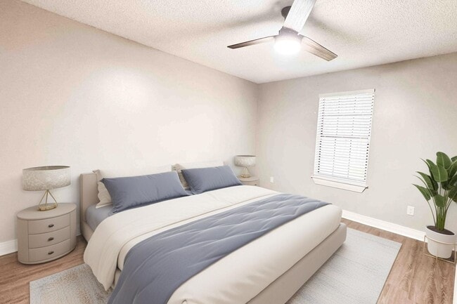 Building Photo - Charming 3-Bedroom Home with In-Ground Pool & Fenced Yard