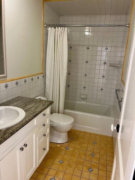 Building Photo - 445 Purisima Way