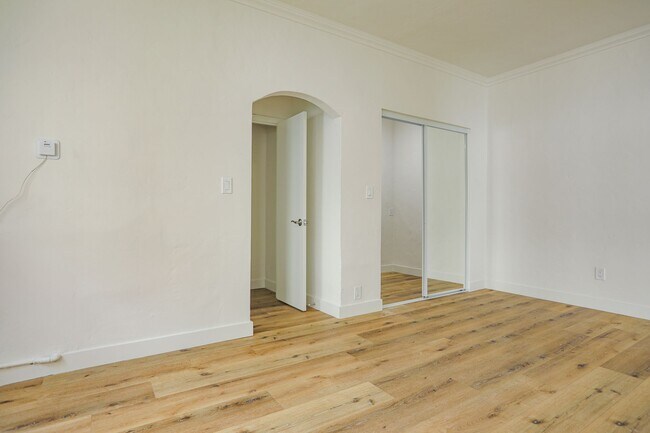 Building Photo - Bright & Inviting 1-Bedroom Apartment