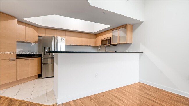 Building Photo - 140 S Dixie Hwy