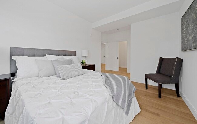 Building Photo - 1169 Adams St