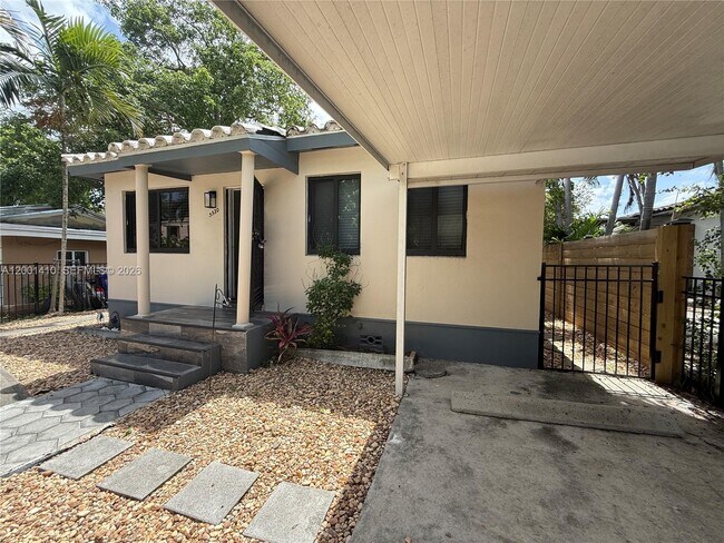 Building Photo - 5530 NW Miami Ct