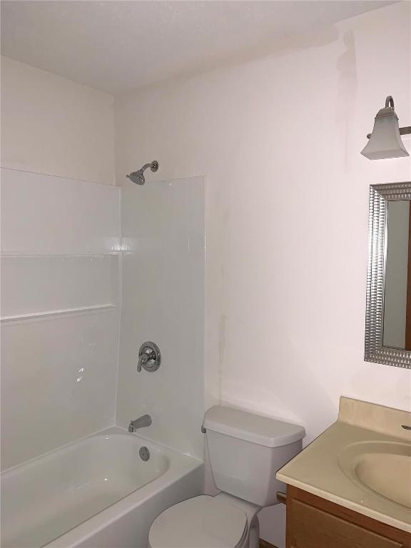 Building Photo - 117 Twin Oaks Dr