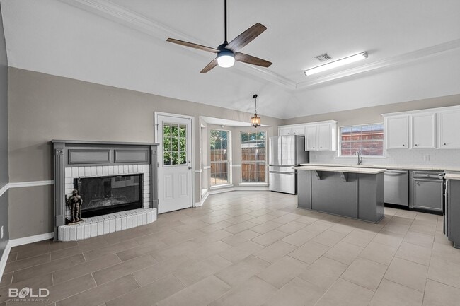 Building Photo - 6007 Cardinal Ln