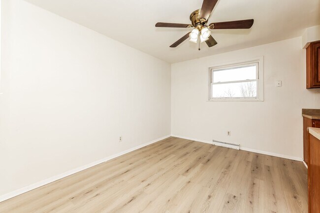 Building Photo - 425-453 Ogden Road