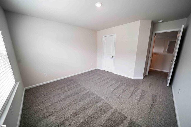 Building Photo - 112 Myers Ln