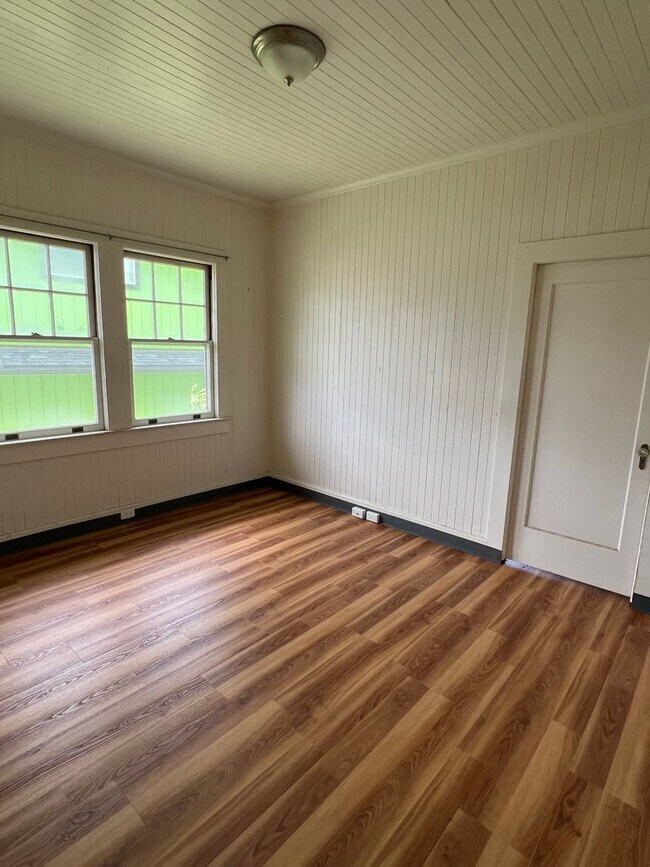 Building Photo - 207 Kaia St
