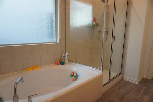 Building Photo - 2046 Hollow Creek Trail