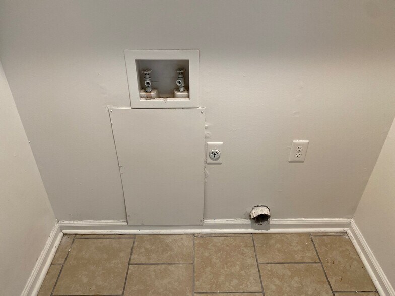 Building Photo - 31 Manchester Bay