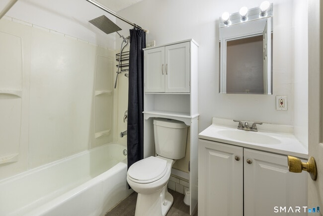 Building Photo - 31 Bostwick Arms