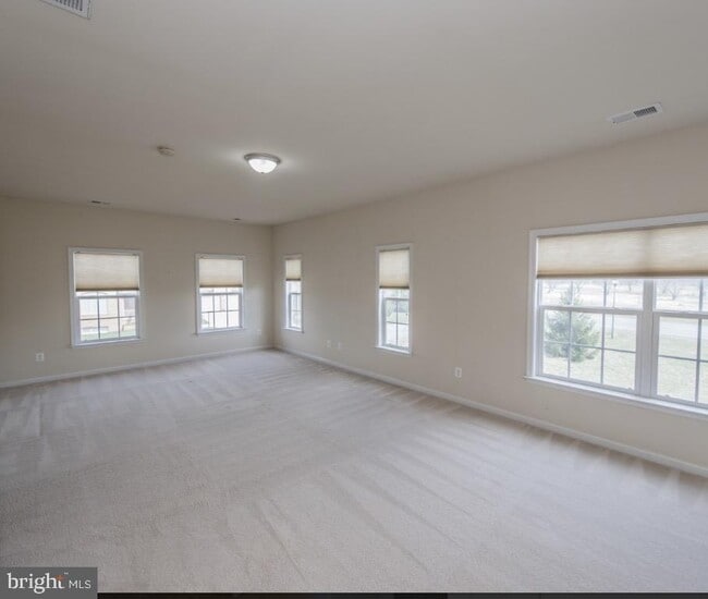 Building Photo - 29 Pathfinder Ct