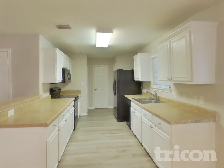 Building Photo - 5731 Butch Canyon