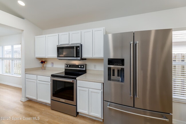 Building Photo - 4540 Bellaluna Dr