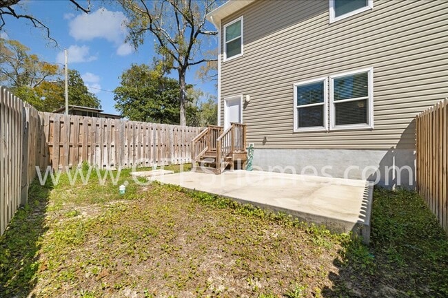Building Photo - Home in the heart of Niceville