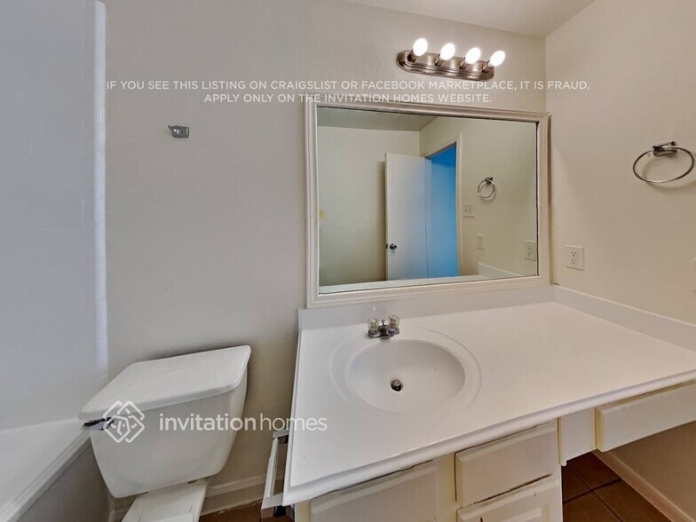 Building Photo - 3638 Avalon Castle Dr