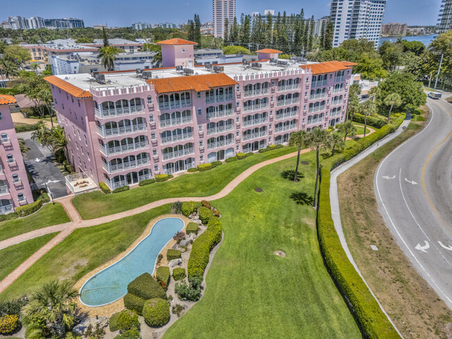 Building Photo - 1001 E Camino Real