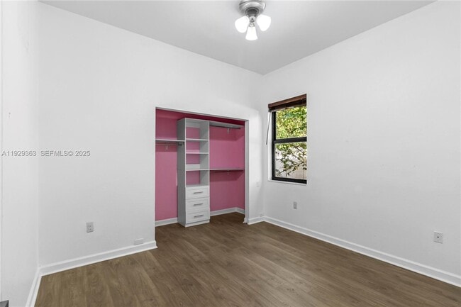 Building Photo - 3560 W 88th St