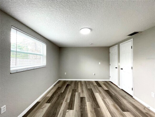 Building Photo - 11241 Yewtree Ave