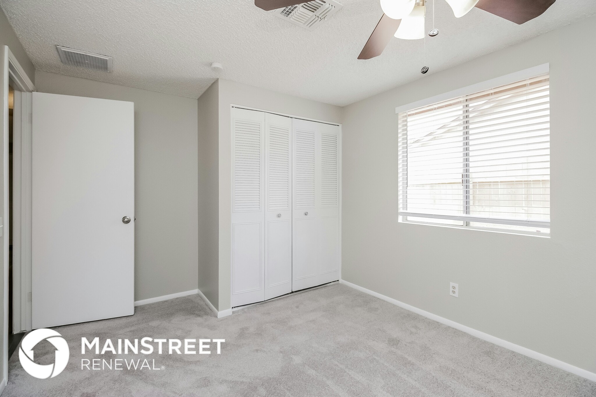 Building Photo - 2100 N Comanche Dr