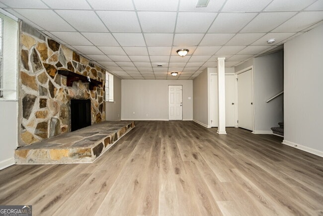 Building Photo - 6183 Fieldcrest Dr