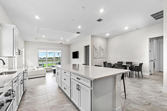 Building Photo - 12325 Frontline Ln