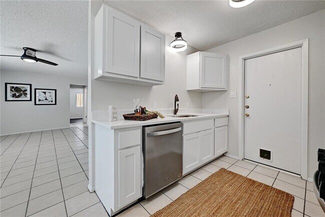 Building Photo - 7303 Sir Gawain Dr