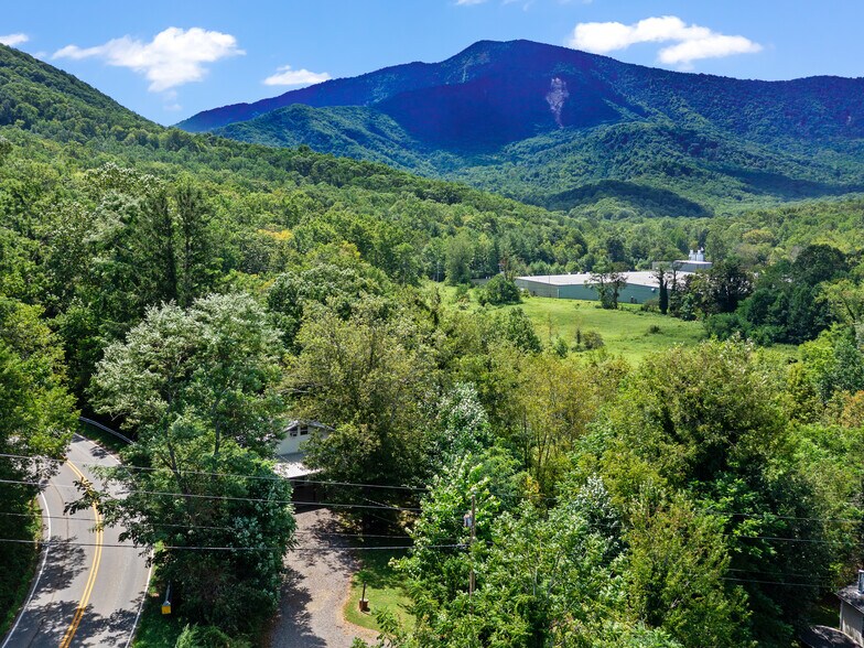 Building Photo - 1896 Highway 80 S