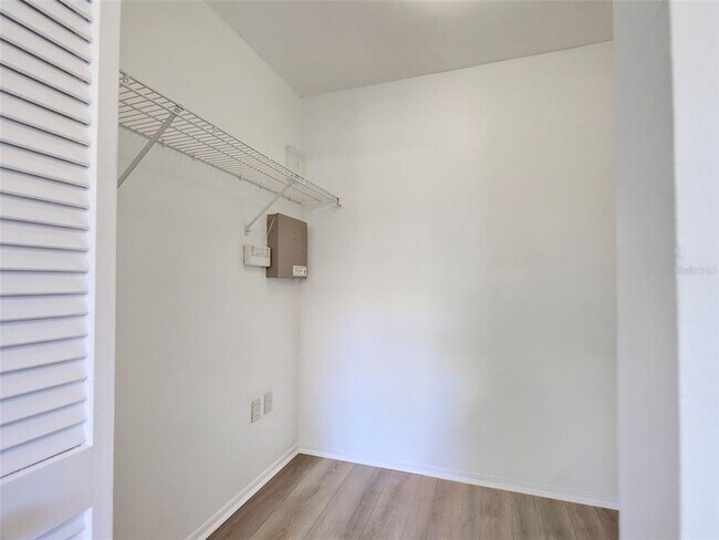 Building Photo - 7237 Cloister Dr