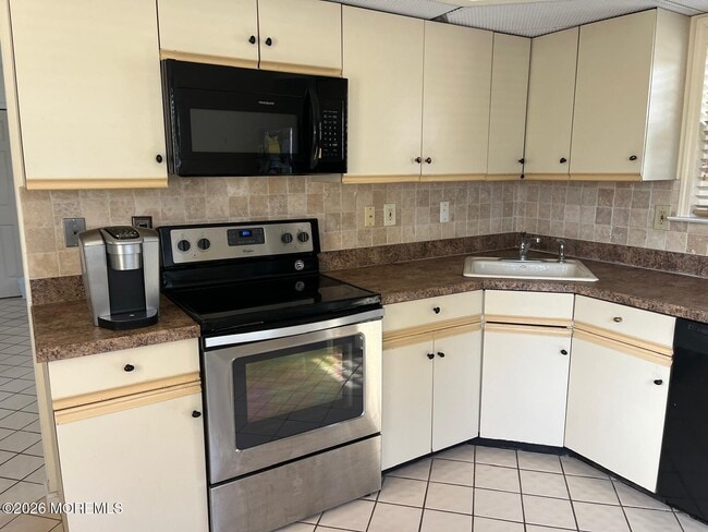 Building Photo - 27C Benjamin Franklin Dr