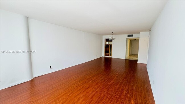 Building Photo - 1717 N Bayshore Dr