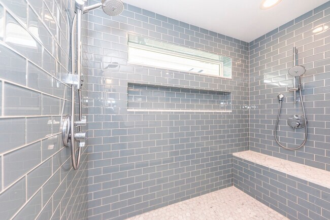 Building Photo - 1111 Olivia Ave