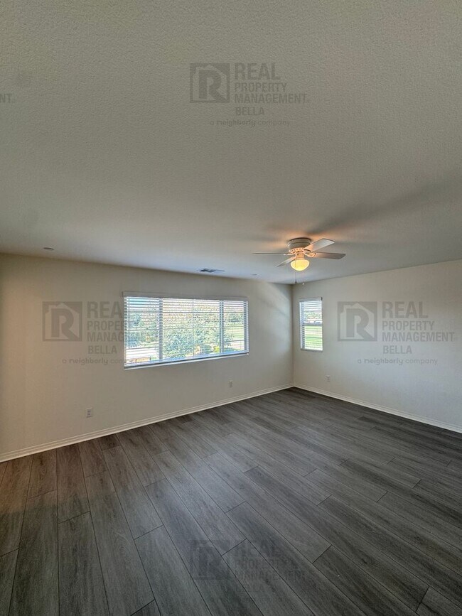 Building Photo - Cul-De-Sac Home in Heritage Lake Featuring Downstairs Bedroom & Bath + Loft