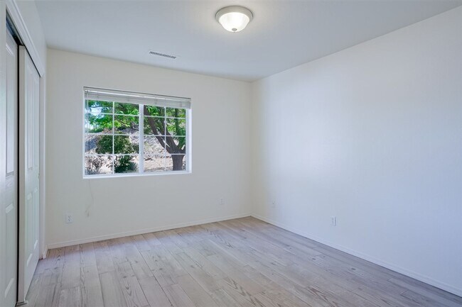 Building Photo - 3 Bedroom, 2 Bath, 2 Car Garage For Rent in Prescott!