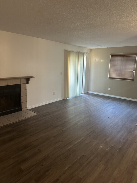 Building Photo - 3051 S Ursula Cir
