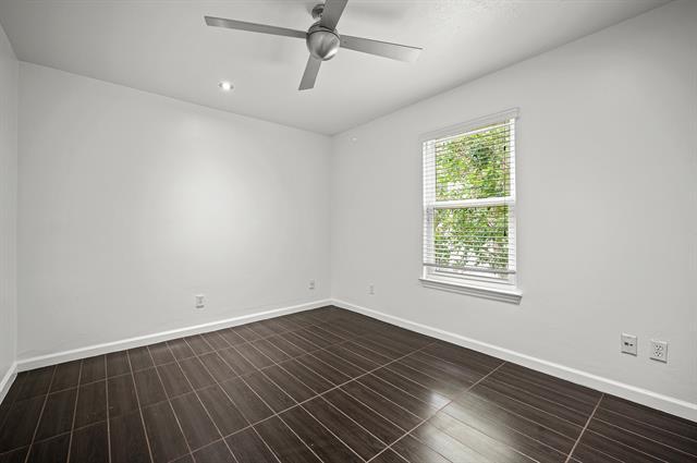 Building Photo - 9127 Valley Chapel Ln