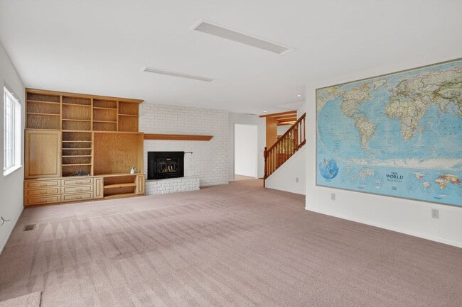 Building Photo - Absolutely Beautiful 4BR 3.5BA 2 Story Home in quiet neighborhood in Los Altos