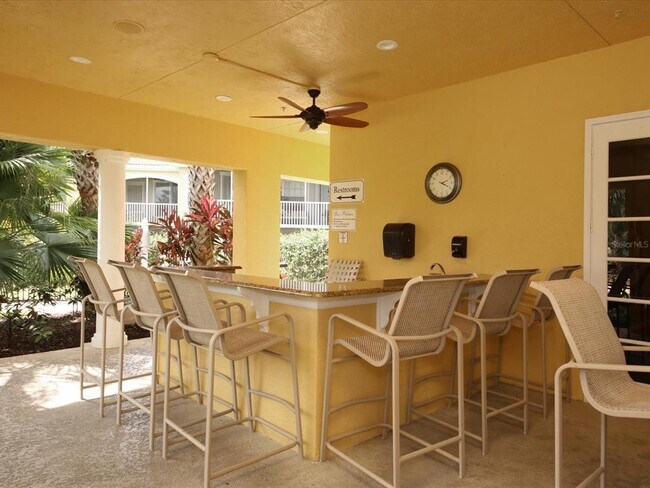 Building Photo - 5551 Bentgrass Dr