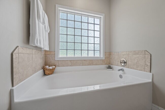 Building Photo - 167 Old Millstone Landing Ln