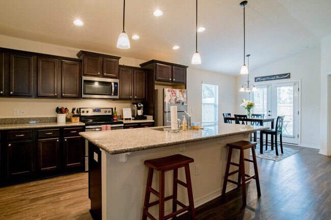 Building Photo - Beautiful 4 bedroom home in Pace