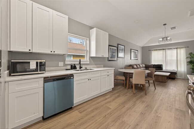 Building Photo - 4309 Beggs St