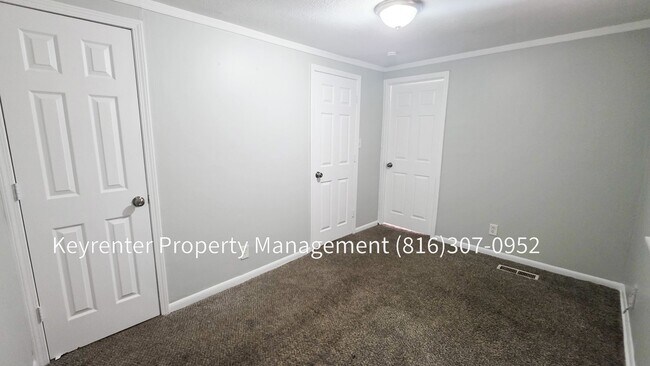 Building Photo - 4 Bedroom 3 Bath for rent