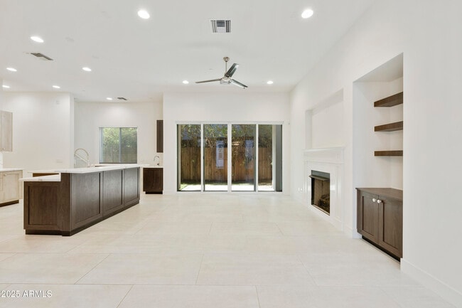 Building Photo - 4017 N 40th St