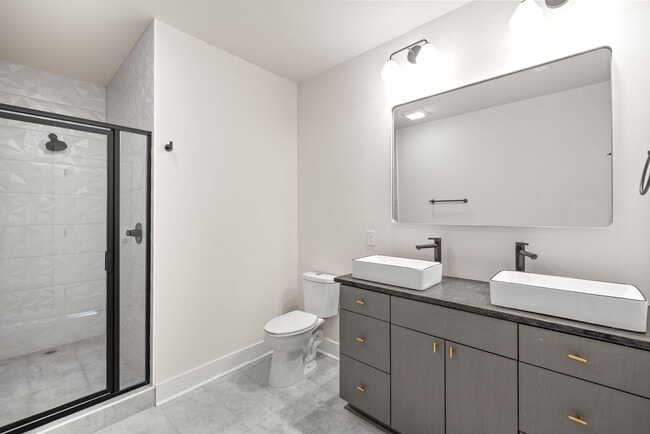 Building Photo - Modern, Move-In Ready Living in Plaza Midwood